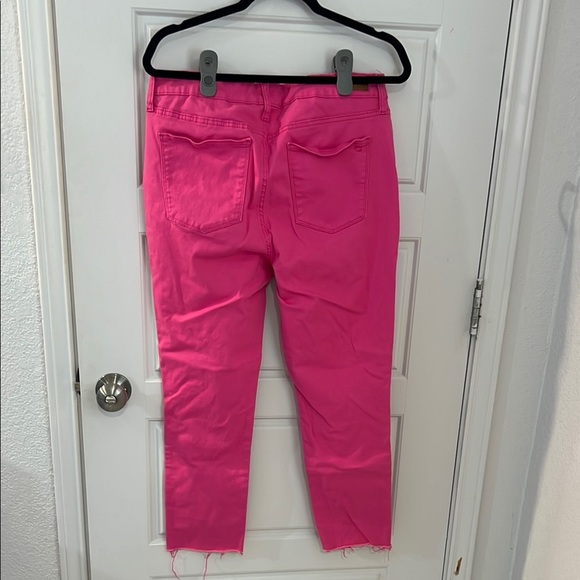 Crown & Ivy Pink Ankle Cropped Jeans - Picture 3 of 4